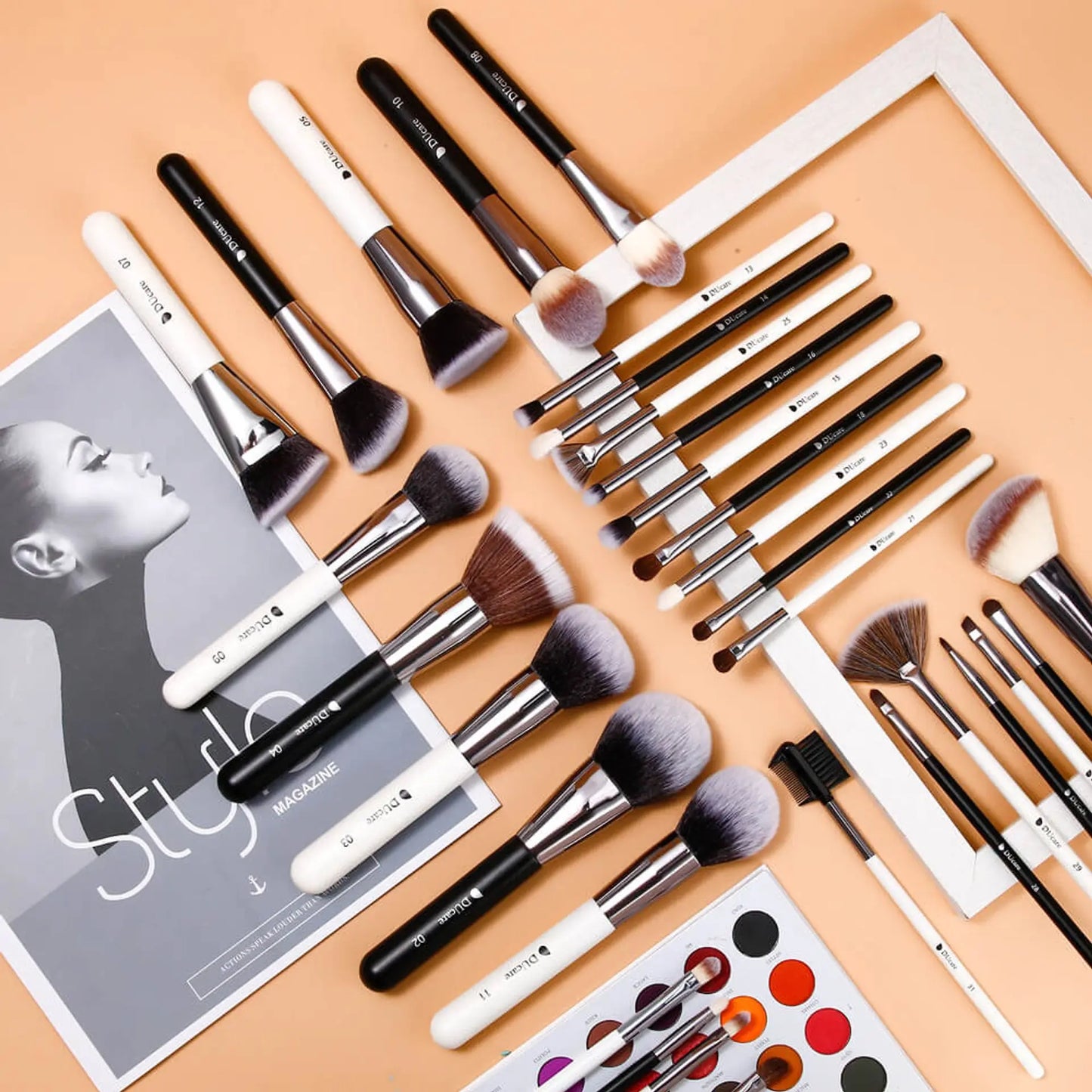 DUcare Professional Makeup Brush Set with 10 to 32 Pieces for Flawless Beauty