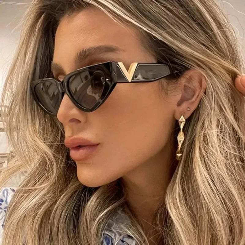 Luxury Glamour Women's V Designer Cat Eye Sunglasses UV400 Fashion 2024