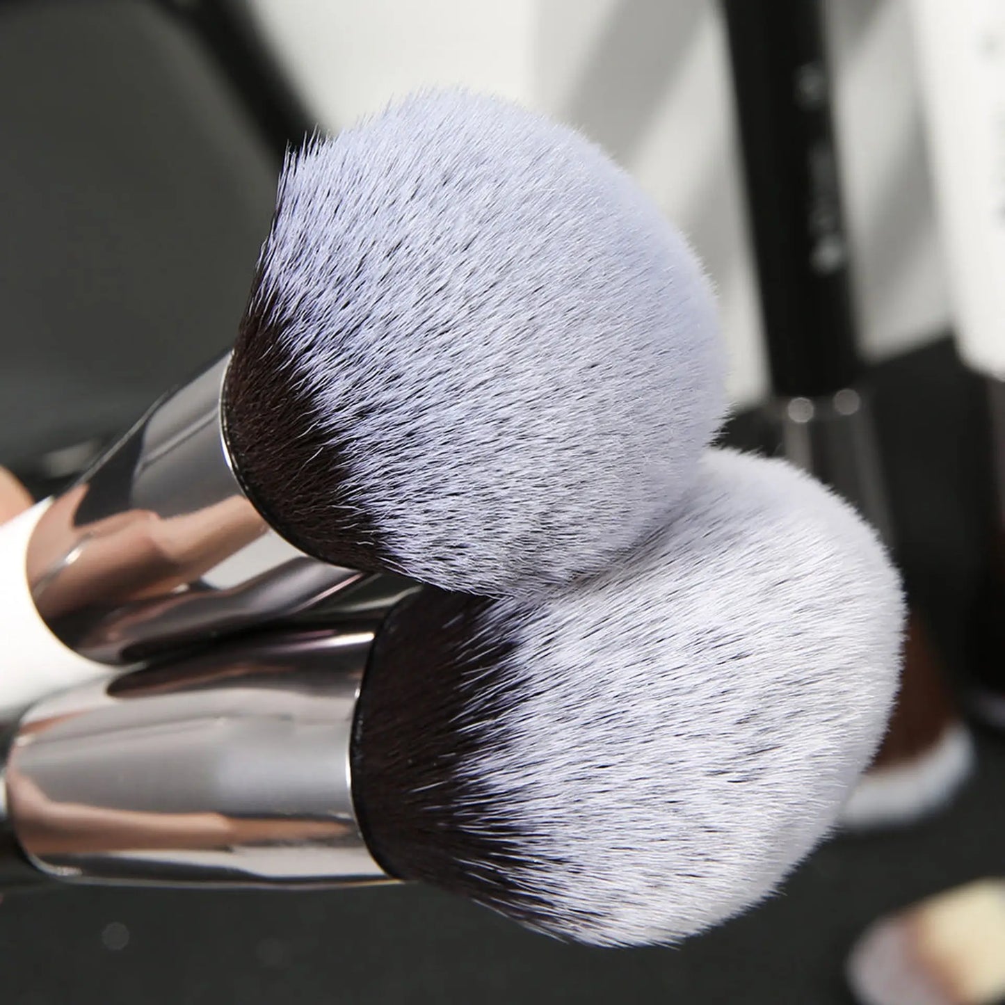 DUcare Professional Makeup Brush Set with 10 to 32 Pieces for Flawless Beauty